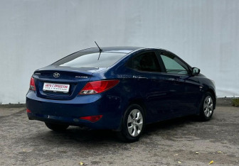 Подержанный автомобиль Hyundai Solaris Sedan 2015 года (5 фото)