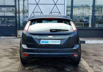 Подержанный автомобиль Ford Focus Hatchback 2008 года (6 фото)
