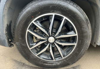 Подержанный автомобиль Volkswagen Tiguan 2012 года (9 фото)