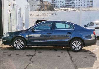 Подержанный автомобиль Volkswagen Passat Sedan 2008 года (8 фото)
