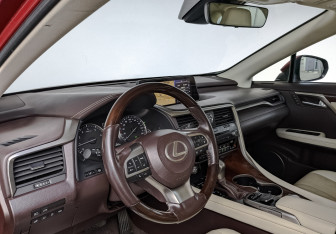 Подержанный автомобиль Lexus RX 2019 года (13 фото)
