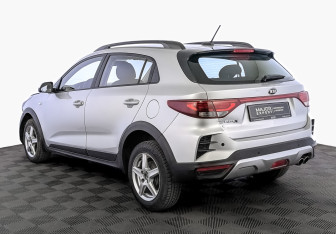 Подержанный автомобиль Kia Rio Hatchback 2021 года (7 фото)
