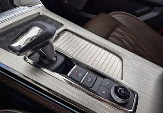 Подержанный автомобиль Exeed VX 2022 года (21 фото)