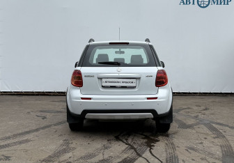 Подержанный автомобиль Suzuki SX4 Hatchback 2012 года (6 фото)