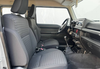 Подержанный автомобиль Suzuki Jimny 2020 года (10 фото)