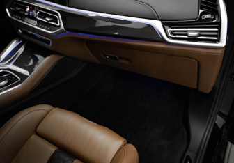 Подержанный автомобиль BMW X5 M 2022 года (27 фото)