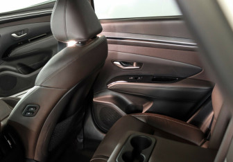 Подержанный автомобиль Hyundai Tucson 2021 года (28 фото)