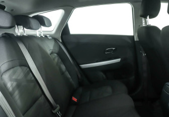 Подержанный автомобиль Kia Ceed Wagon 2015 года (14 фото)