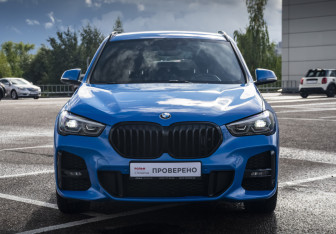 Подержанный автомобиль BMW X1 2020 года (2 фото)