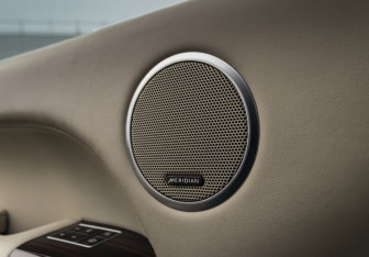 Подержанный автомобиль Land Rover Range Rover 2015 года (20 фото)