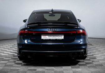 Подержанный автомобиль Audi A7 2021 года (6 фото)