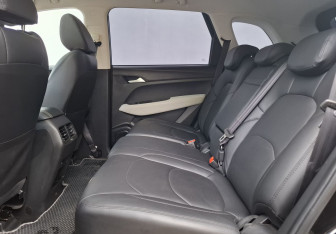 Подержанный автомобиль Chevrolet Captiva 2022 года (12 фото)