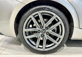 Подержанный автомобиль Lexus IS Sedan 2020 года (10 фото)