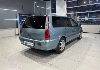 Подержанный автомобиль Mitsubishi Lancer Wagon 2006 года (4 фото)
