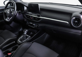 Подержанный автомобиль Kia Cerato Sedan 2020 года (6 фото)