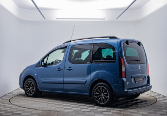 Подержанный автомобиль Citroen Berlingo 2013 года (7 фото)