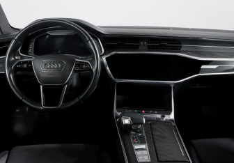 Подержанный автомобиль Audi A6 Sedan 2021 года (12 фото)