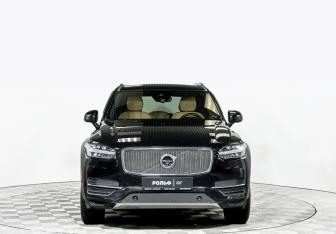 Подержанный автомобиль Volvo XC90 2018 года (2 фото)