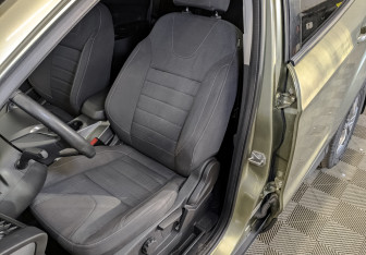 Подержанный автомобиль Ford Kuga 2013 года (20 фото)