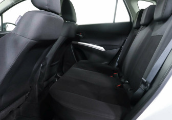 Подержанный автомобиль Suzuki SX4 Hatchback 2018 года (15 фото)