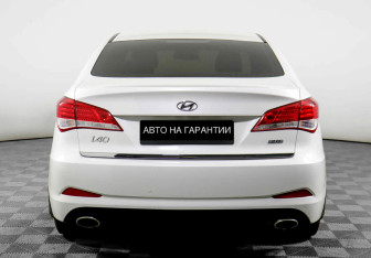 Подержанный автомобиль Hyundai i40 Sedan 2013 года (4 фото)