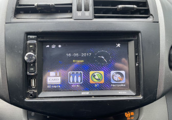 Подержанный автомобиль Toyota RAV4 2012 года (14 фото)