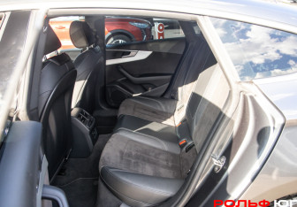 Подержанный автомобиль Audi A5 Liftback 2018 года (8 фото)