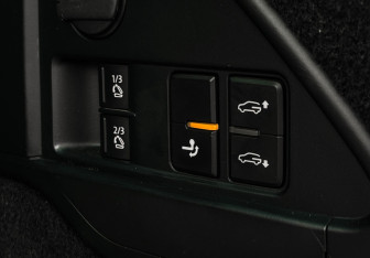 Подержанный автомобиль Volkswagen Touareg 2013 года (21 фото)