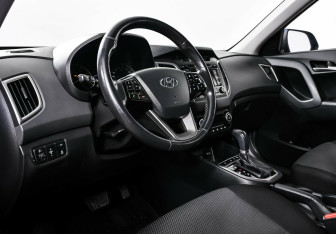 Подержанный автомобиль Hyundai Creta 2018 года (11 фото)