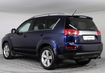 Подержанный автомобиль Peugeot 4007 2010 года (6 фото)