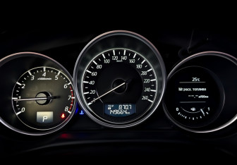 Подержанный автомобиль Mazda CX-5 2016 года (13 фото)