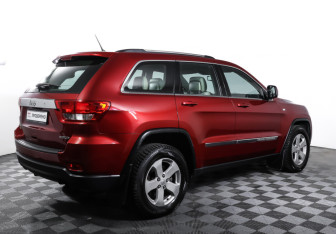 Подержанный автомобиль Jeep Grand Cherokee 2013 года (5 фото)