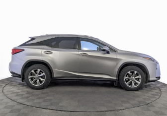 Подержанный автомобиль Lexus RX 2019 года (4 фото)