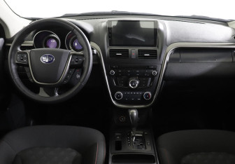 Подержанный автомобиль FAW Besturn X80 2017 года (11 фото)