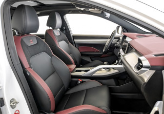 Подержанный автомобиль Geely Coolray 2023 года (24 фото)
