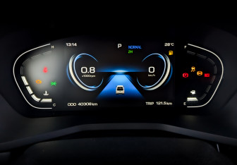 Подержанный автомобиль JAC T9 2024 года (13 фото)