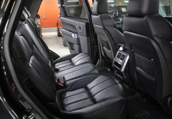 Подержанный автомобиль Land Rover Range Rover Sport 2017 года (12 фото)