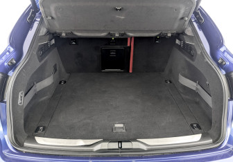 Подержанный автомобиль Maserati Levante 2018 года (10 фото)