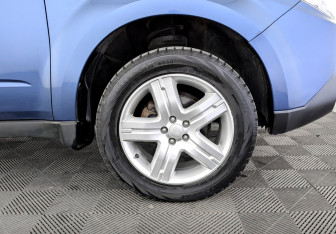 Подержанный автомобиль Subaru Forester Suv 2010 года (18 фото)