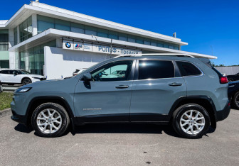 Подержанный автомобиль Jeep Cherokee 2014 года (8 фото)