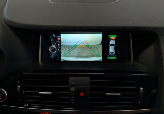 Подержанный автомобиль BMW X4 2015 года (24 фото)