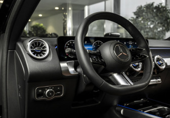 Новый Mercedes-Benz GLB 2025 (12 фото)