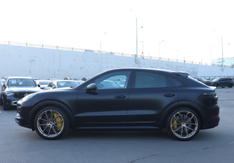 Подержанный автомобиль Porsche Cayenne 2021 года (8 фото)