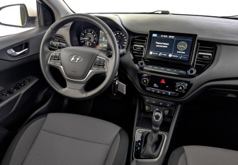 Подержанный автомобиль Hyundai Solaris Sedan 2022 года (28 фото)