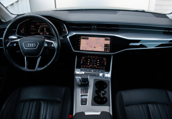Подержанный автомобиль Audi A6 Sedan 2019 года (11 фото)