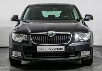 Подержанный автомобиль Skoda Superb Liftback 2009 года (2 фото)