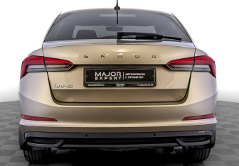 Подержанный автомобиль Skoda Rapid Liftback 2020 года (6 фото)