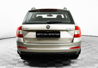 Подержанный автомобиль Skoda Octavia Wagon 2015 года (6 фото)