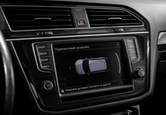 Подержанный автомобиль Volkswagen Tiguan 2017 года (17 фото)