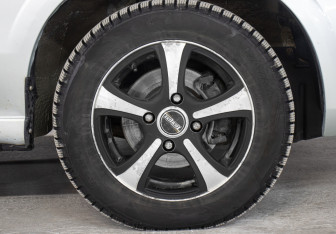 Подержанный автомобиль Nissan Almera Classic 2006 года (18 фото)